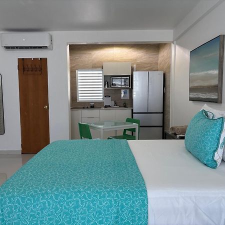 Posada Centric Studio Isla Verde Сан-Хуан Екстер'єр фото